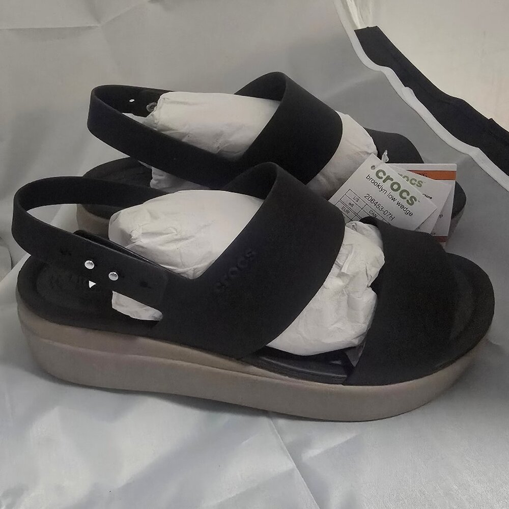 Crocs Brooklyn Low Wedge Black Mushroom Women's 8 - Picture 2 of 5